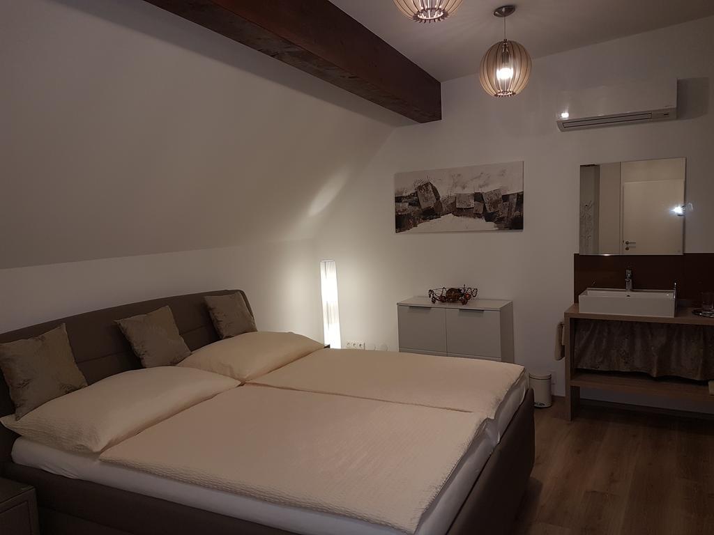 Penthouse Griemann 2 Fuer Max 4 Personen Mit Eigener Grosser Dachterrasse Zum Relaxen! Illmitz Extérieur photo
